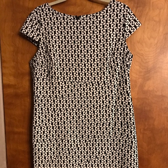black and white dress size 16
